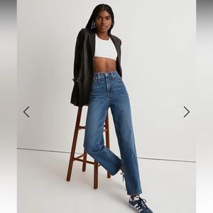 The Petite Perfect Vintage Straight Jean in Mayfield Wash